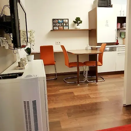 5* ❤ Modern Design City Studio *